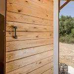 Rustic With Pond And Deck אלג'זור