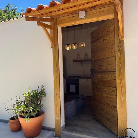 Rustic With Pond And Deck * אלג'זור